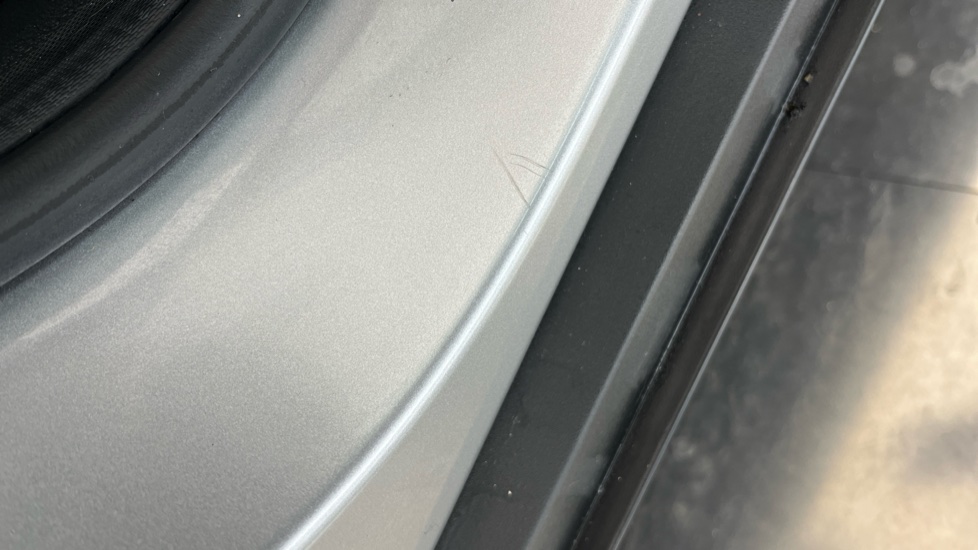 MG ZS Scratches