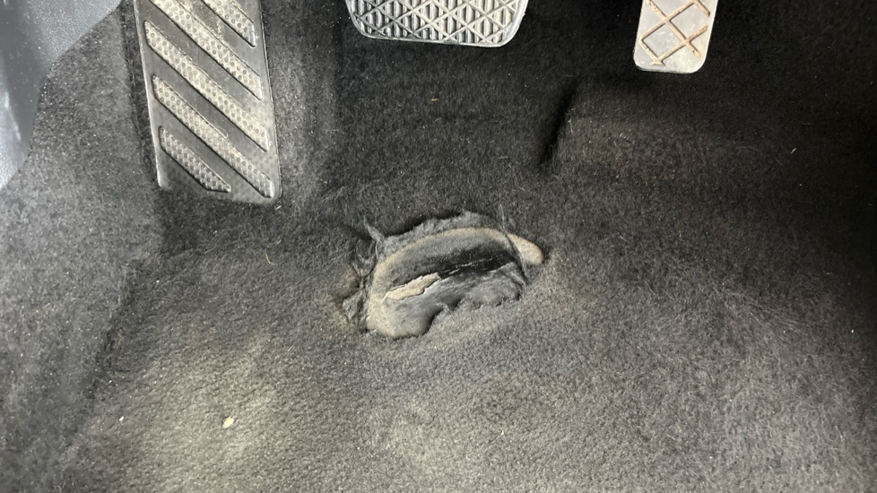 MG ZS Worn