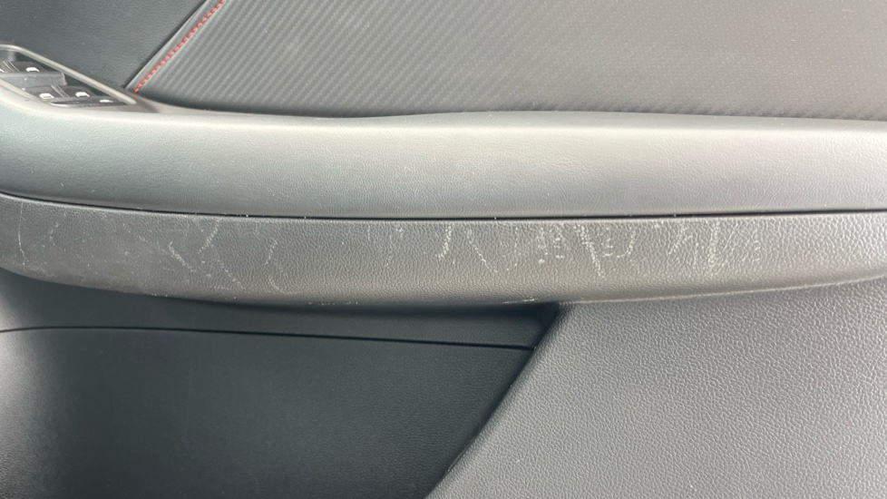 MG ZS Scuff