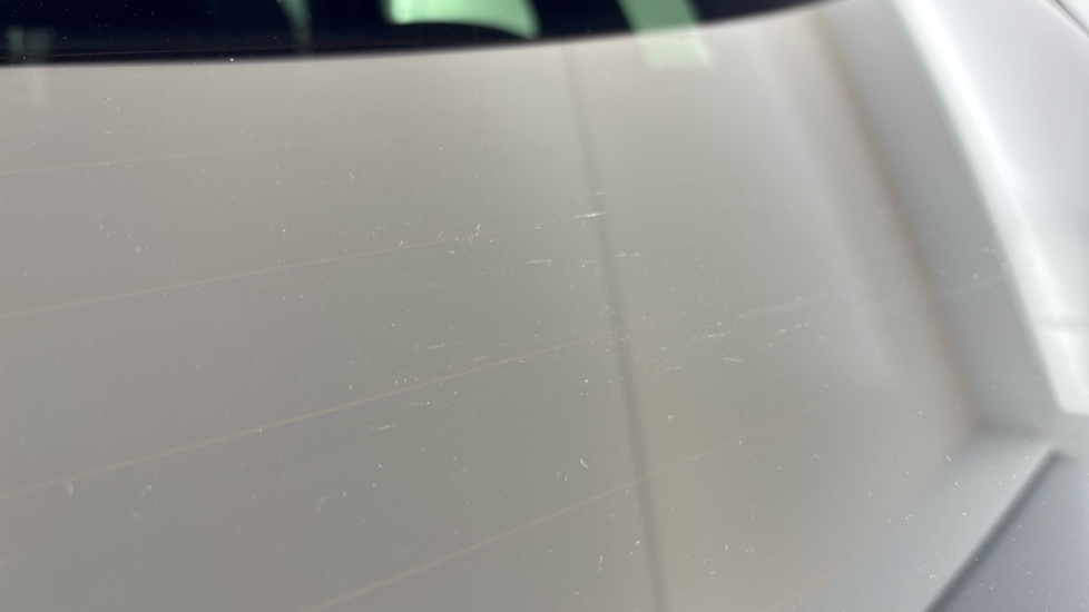 AUDI Q4 scratches