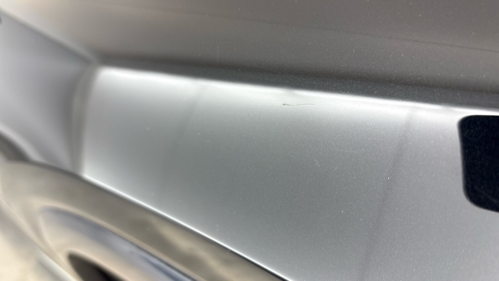 AUDI Q4 scratches