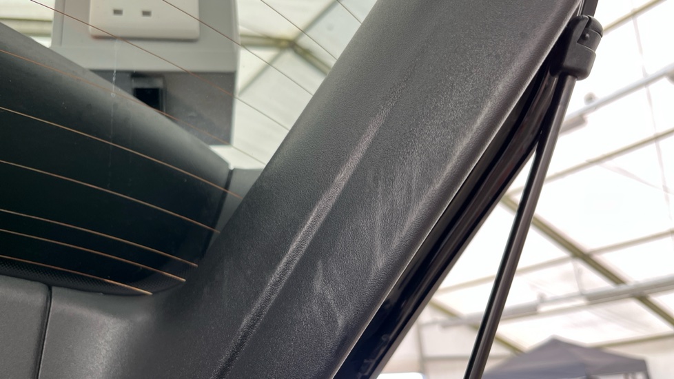 VOLKSWAGEN ID.4 Scuff