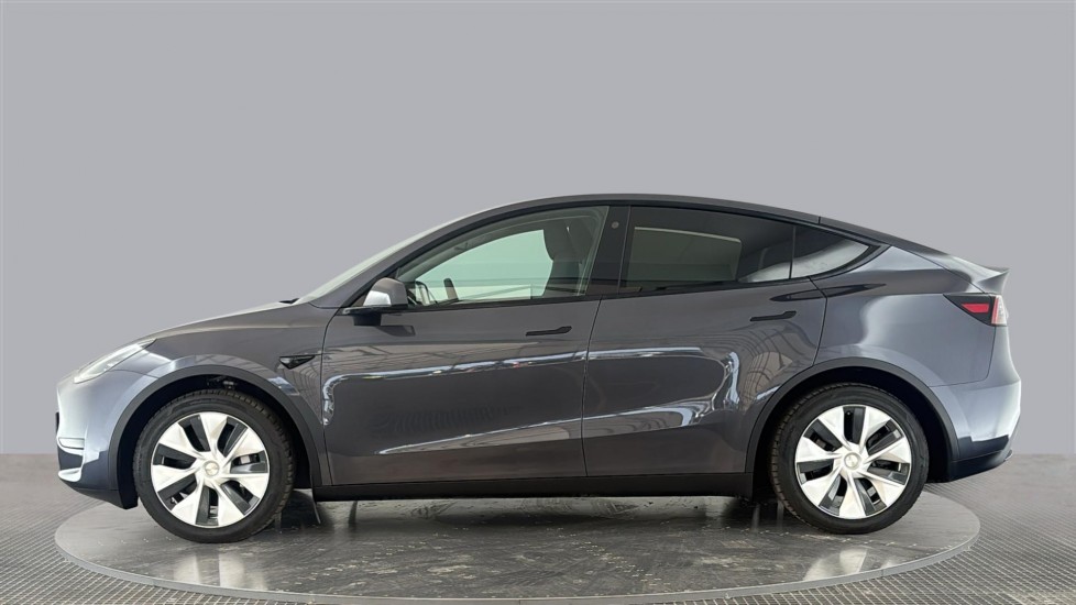 TESLA MODEL Y Image 2