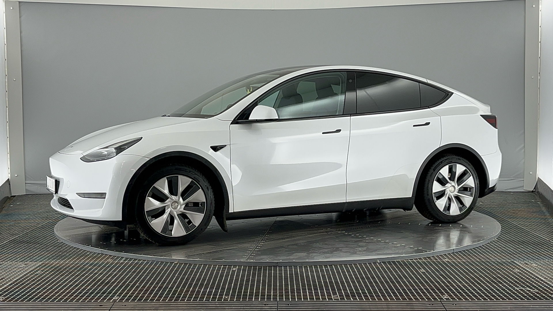 TESLA MODEL Y MODEL Y HATCHBACK RWD 5dr Auto