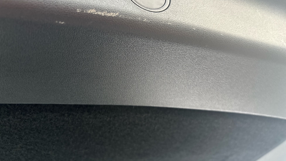 TESLA MODEL Y scratches