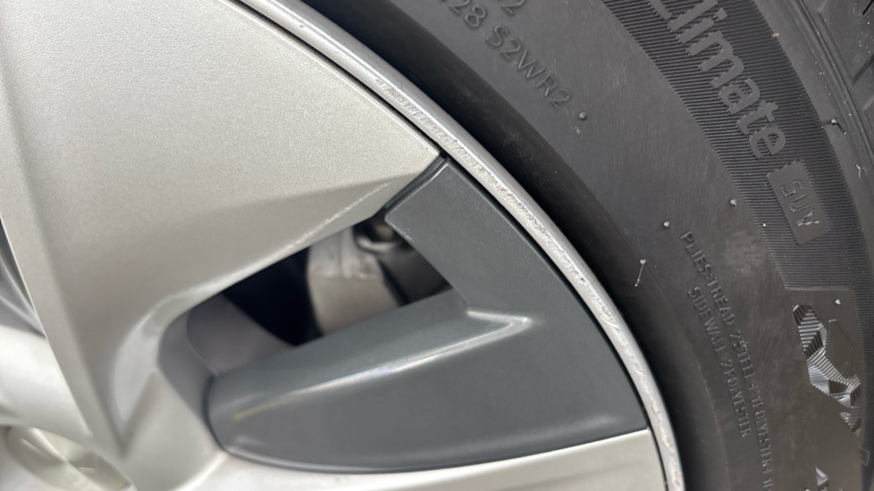 TESLA MODEL Y scuff