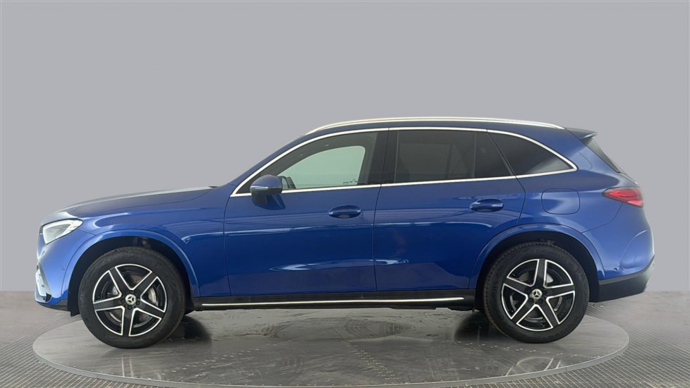 MERCEDES GLC Image 2