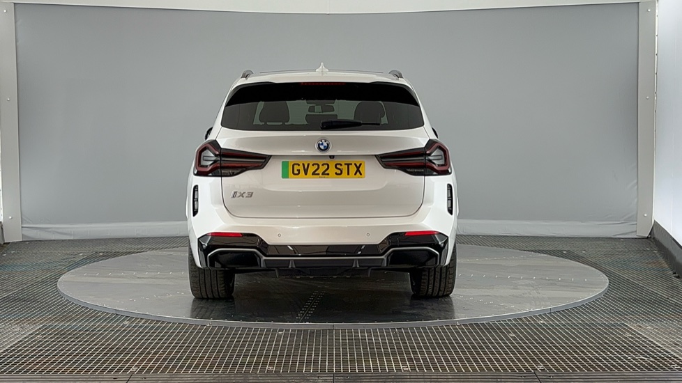 BMW iX3 Image 4