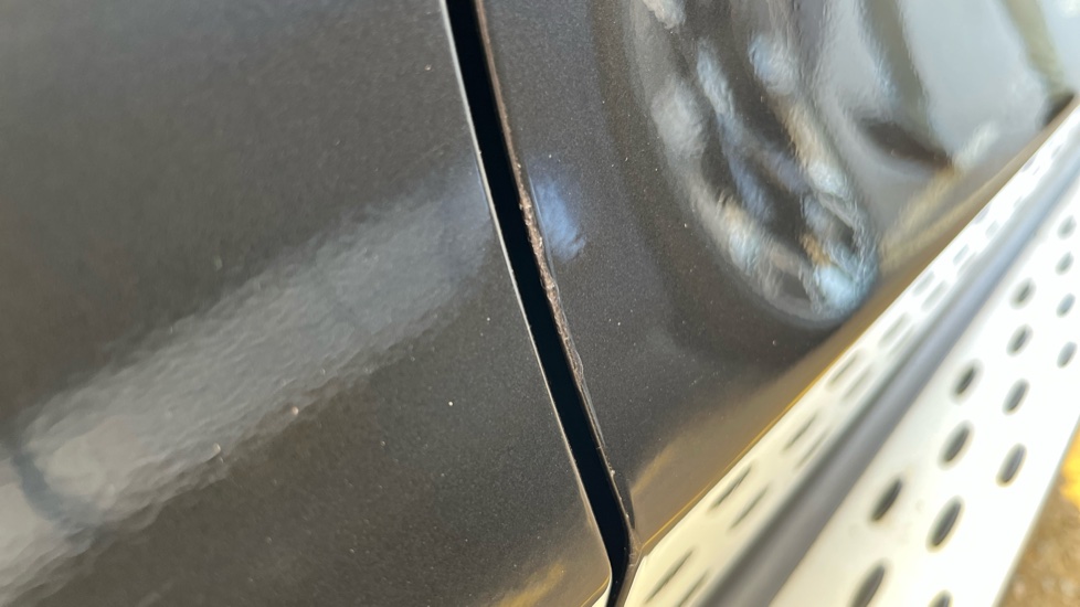 MERCEDES EQC Chips
