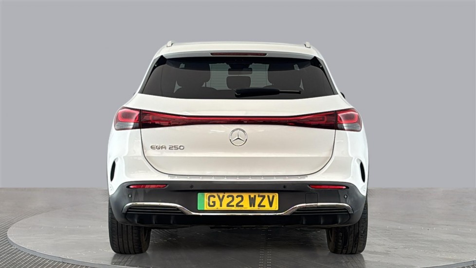 MERCEDES EQA Image 4