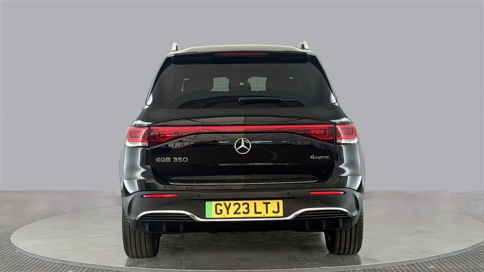 MERCEDES EQB Image 4