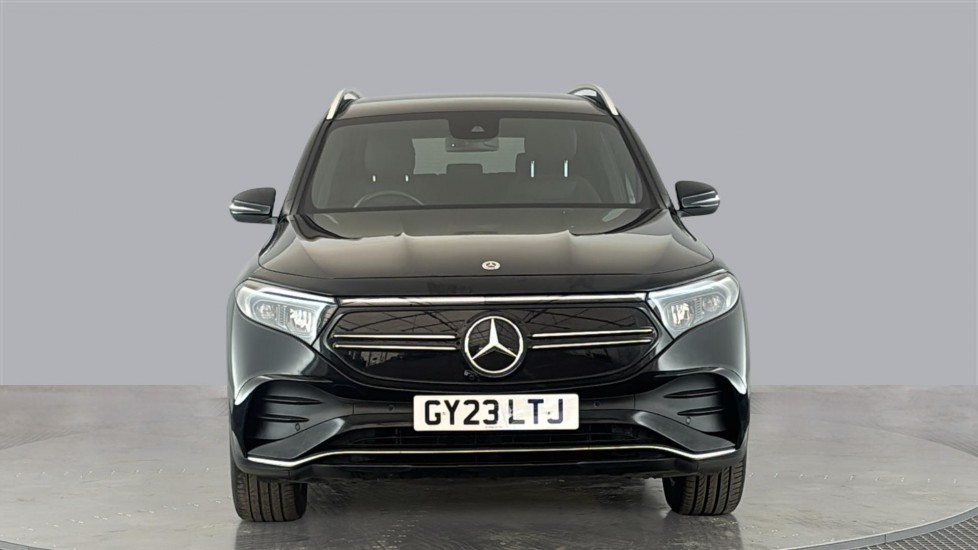 MERCEDES EQB Image 8