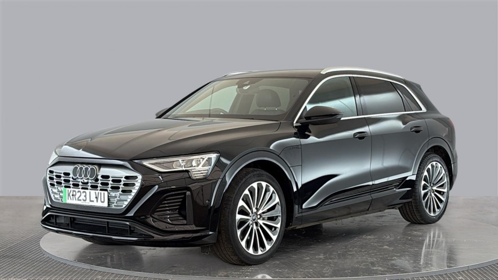 Used AUDI Q8