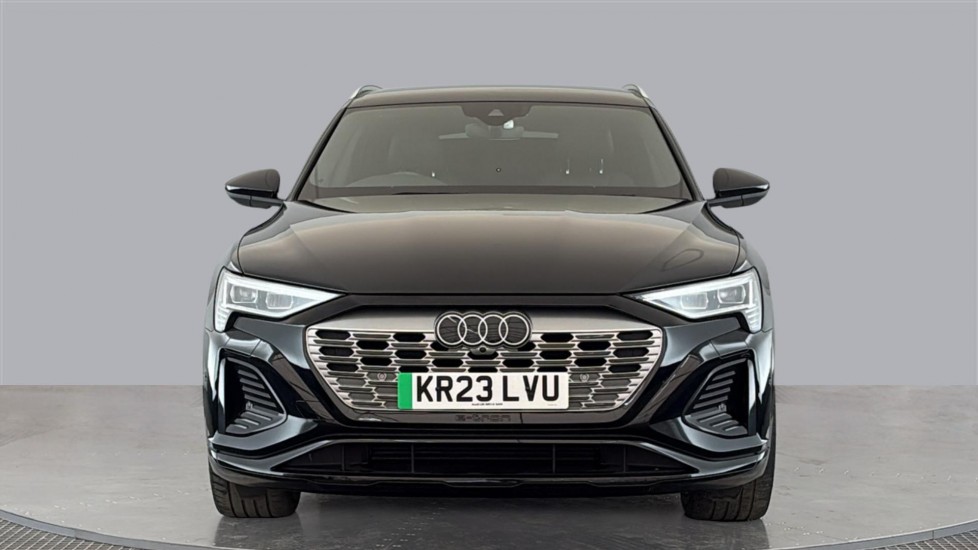 AUDI Q8 Image 8