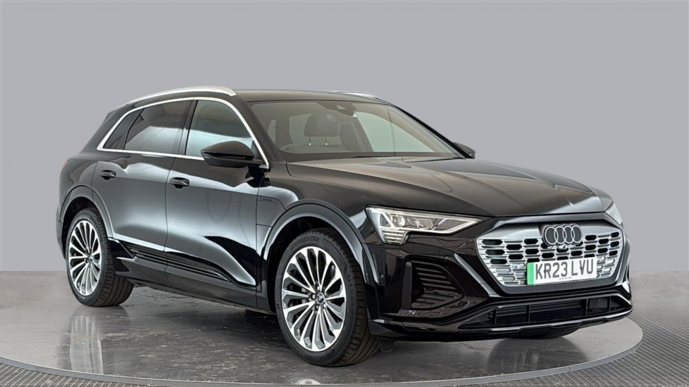 AUDI Q8 Image 7