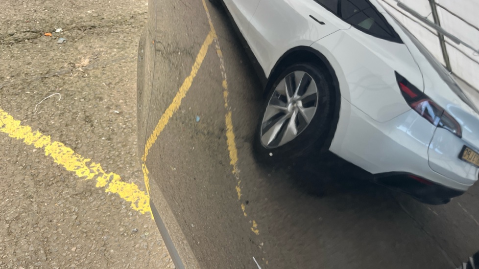 MG ZS chips and dent