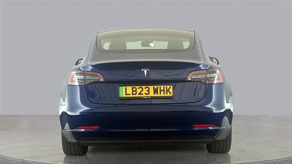 TESLA MODEL 3 Image 4