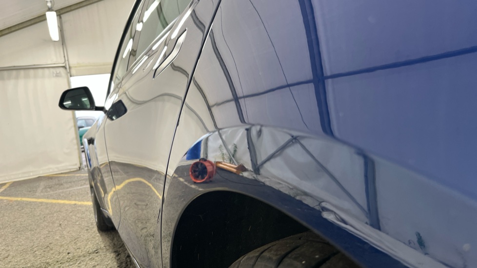 TESLA MODEL 3 dent and chips