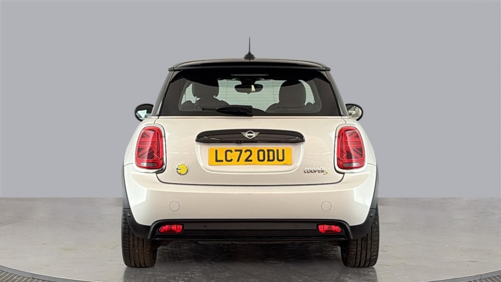 MINI HATCHBACK Image 4