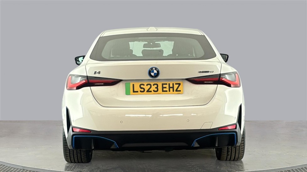 BMW I4 Image 4