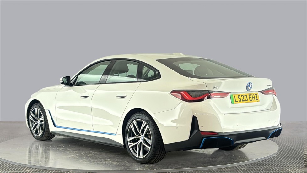BMW I4 Image 3