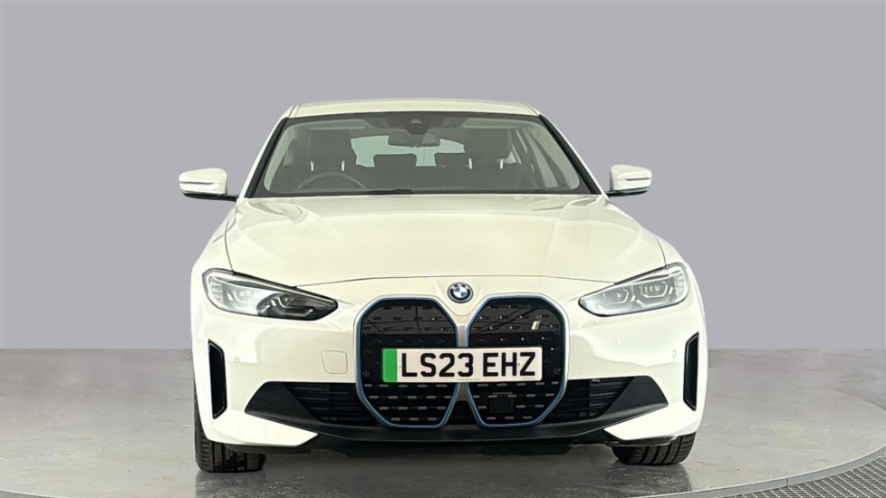 BMW I4 Image 8