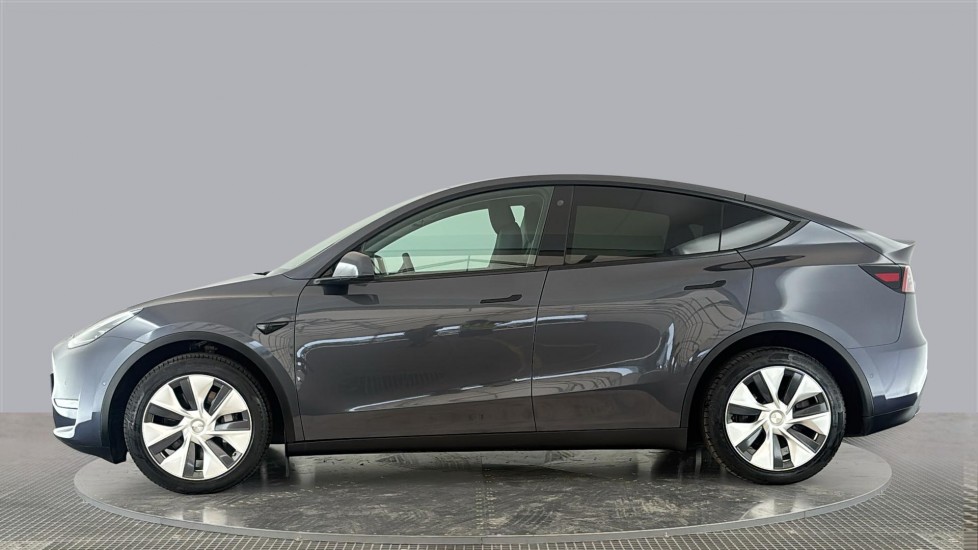 TESLA MODEL Y Image 2