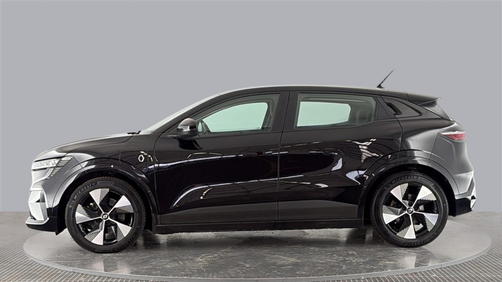 RENAULT MEGANE E-TECH Image 2