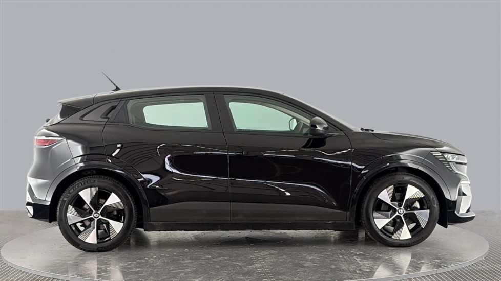 RENAULT MEGANE E-TECH Image 6