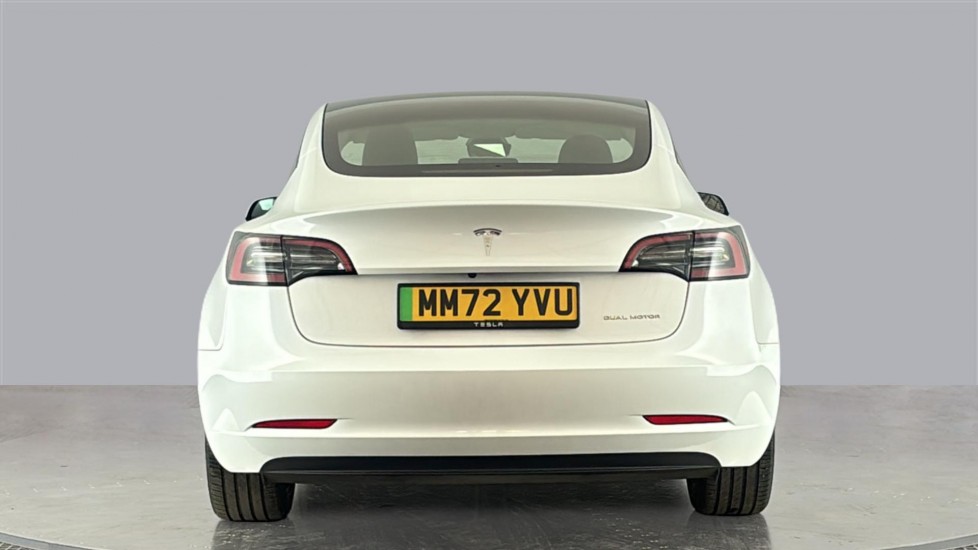 TESLA MODEL 3 Image 4