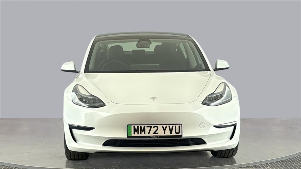 TESLA MODEL 3 Image 8