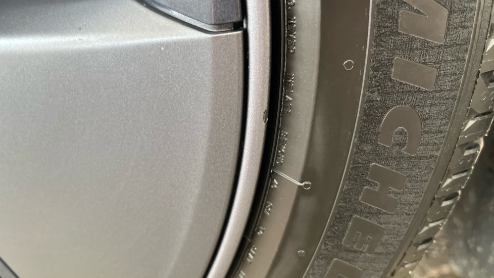 TESLA MODEL 3 Scuff