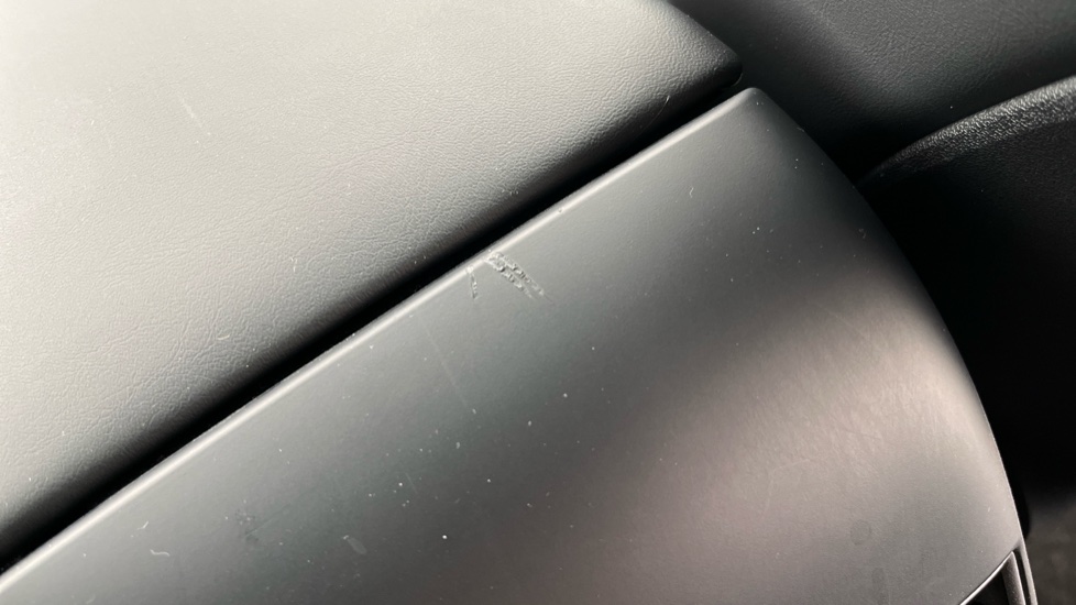 TESLA MODEL Y Scratches