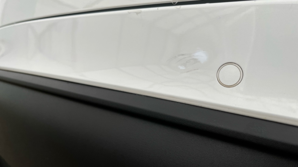 TESLA MODEL Y Dent and scratches