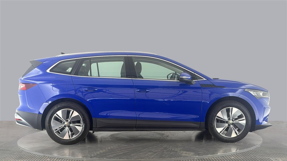 SKODA ENYAQ Image 6