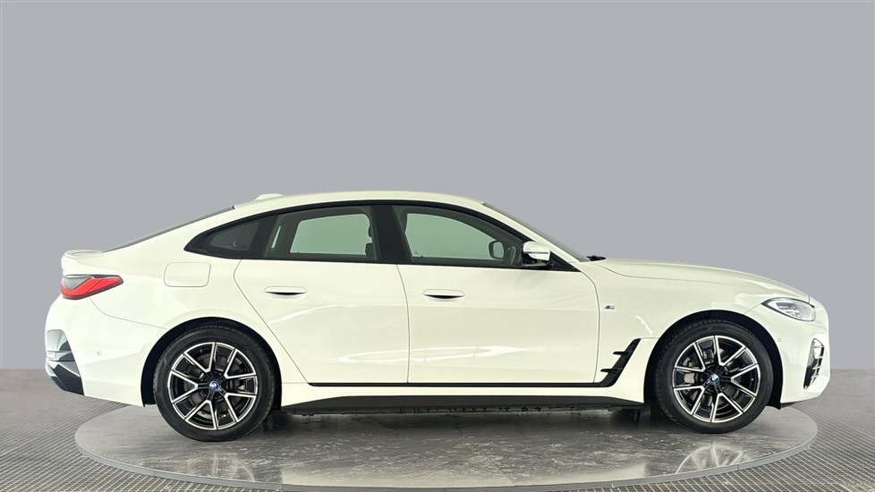 BMW I4 Image 6