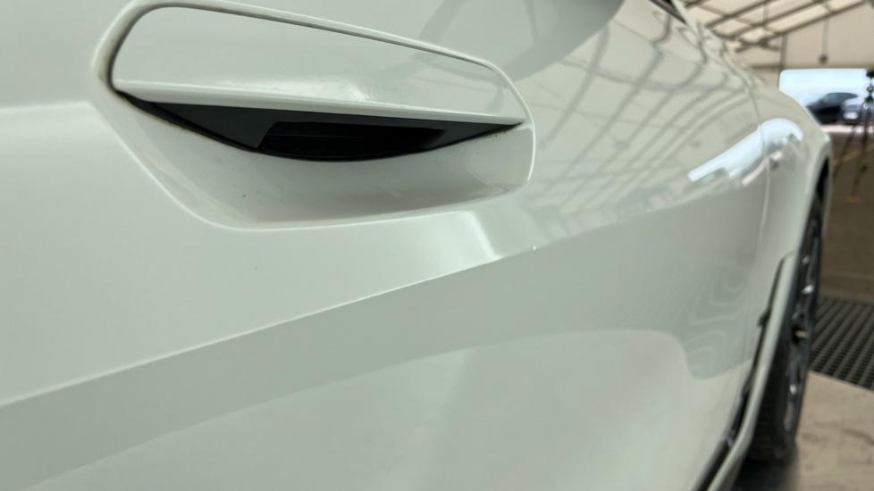 BMW I4 dent