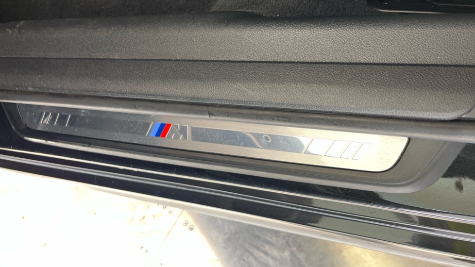 BMW 3 SERIES dent