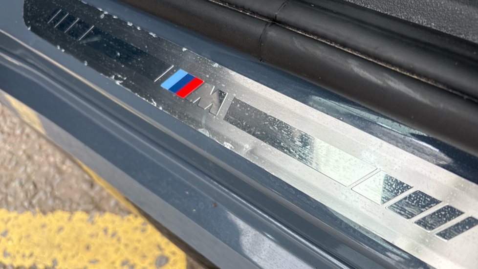 BMW iX1 Dents and scratches