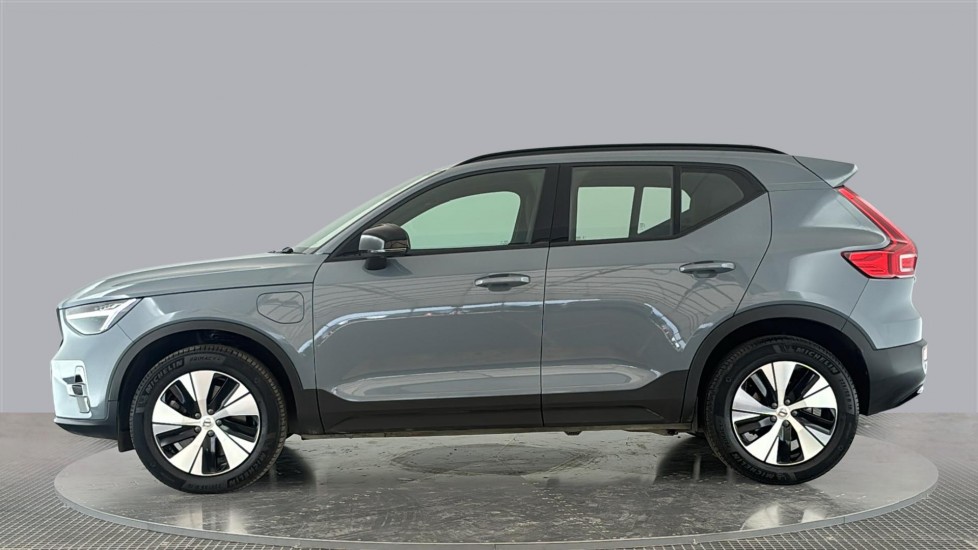 VOLVO XC40 Image 2