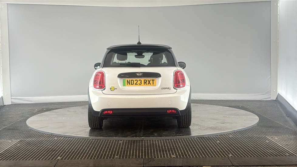 MINI HATCHBACK Image 4