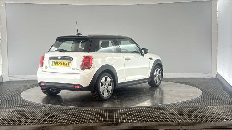 MINI HATCHBACK Image 5