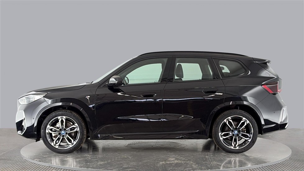 BMW iX1 Image 2