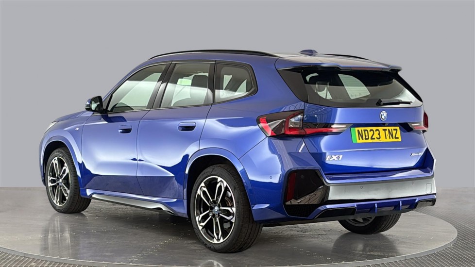 BMW iX1 Image 3
