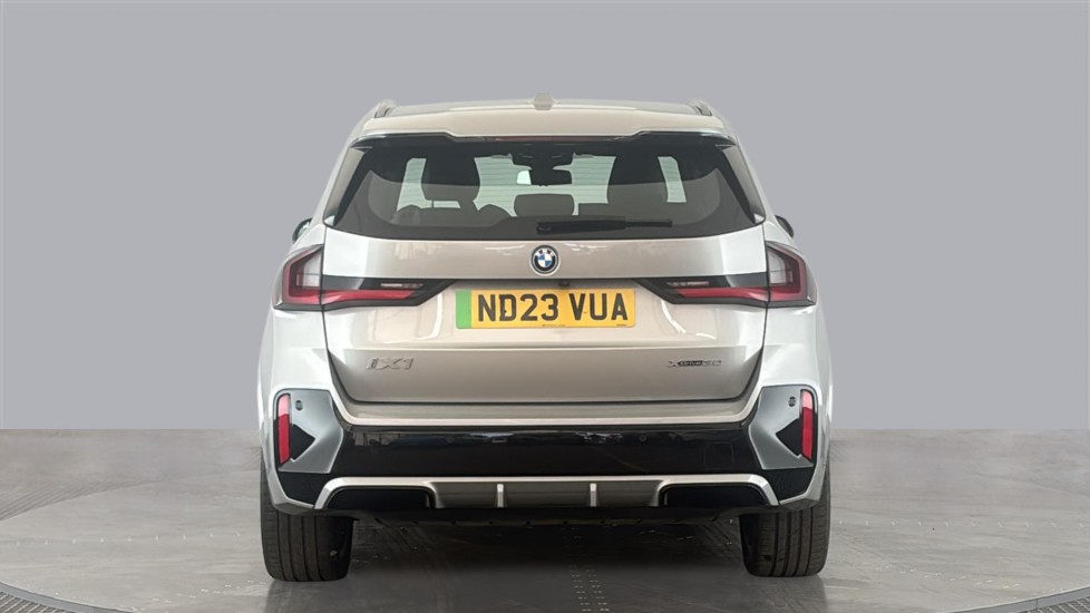 BMW iX1 Image 4