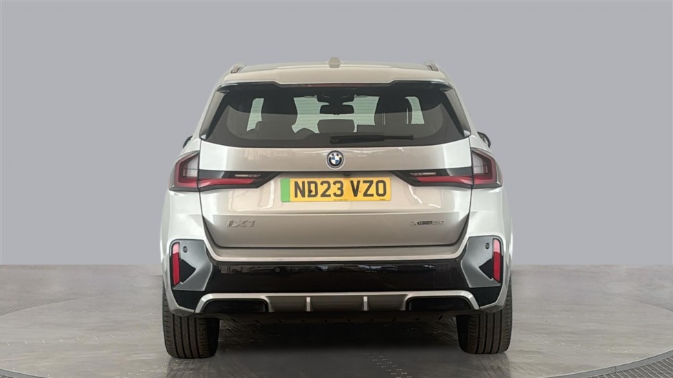 BMW iX1 Image 4