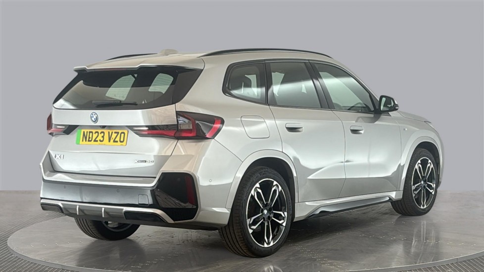 BMW iX1 Image 5