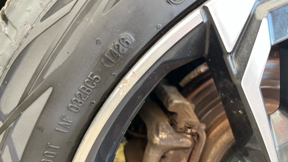 BMW iX1 Scuff
