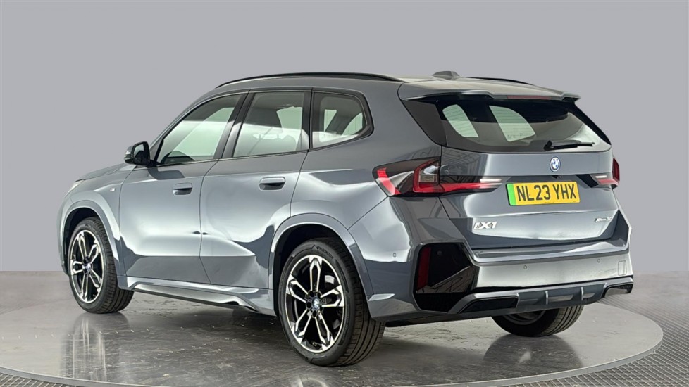 BMW iX1 Image 3