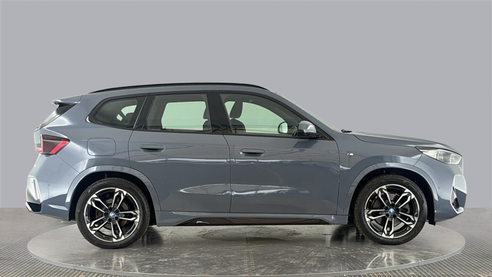 BMW iX1 Image 6